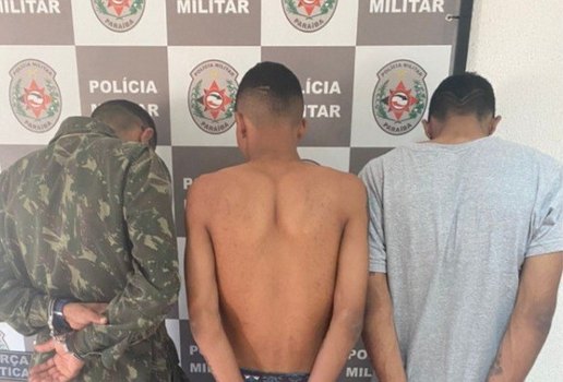 Trio foi encaminhado à Central de Polícia