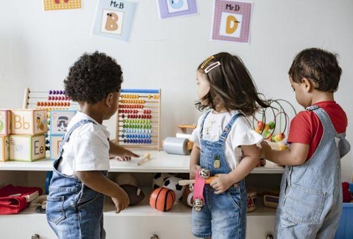 O departamento tem como objetivo desenvolver ações e diretrizes que fomentem o desenvolvimento infantil.