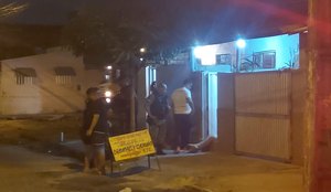Homem é morto a tiros no portão de casa em Mangabeira