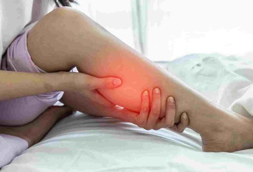 Colesterol no limite? Quatro sintomas perigosos que afetam as pernas