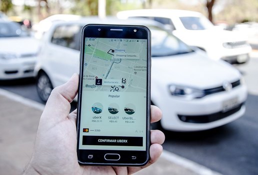 Uber celular na mao foto reproducao governo federal