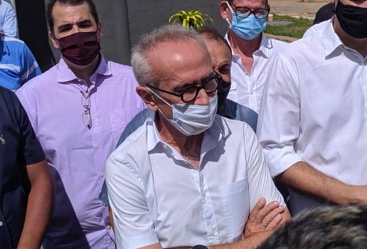 Cícero Lucena em visita ao aterro sanitário no bairro das Indústrias