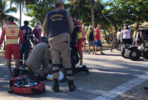 Vítima de afogamento foi socorrida na Praia de Cabo Branco