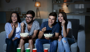 Séries baseadas em videogames despertam a curiosidade dos jovens sobre programação e ajudam a praticar idiomas (Imagem: Africa Studio | Shutterstock)