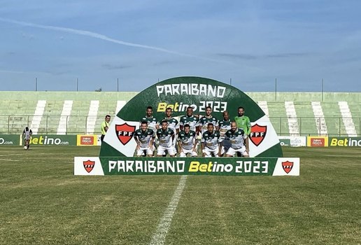 Equipe do Dinossauro antes da partida contra o Treze, no Marizão.