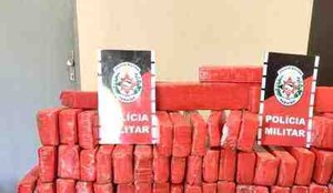 Policia Militar prende dupla que estava transportando 57 kg de drogas no sertao da Paraiba