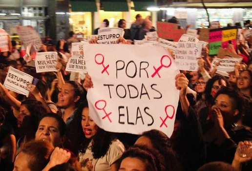 Manifestação de mulheres contra estupro.