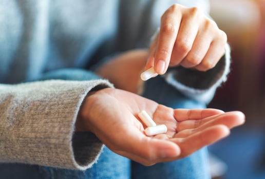 Reposição hormonal sem critério pode ser perigosa (Imagem: Farknot Architect | Shutterstock)