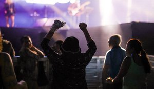 Como se ninguem tivesse olhando