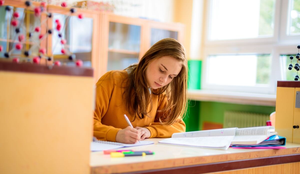 Entender a aplicação da química no dia a dia é essencial para se dar bem na prova de Ciências da Natureza do Enem (Imagem: ABO PHOTOGRAPHY | Shutterstock)