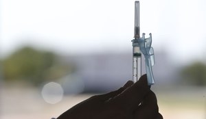 Cabedelo vacina pessoas maiores de 28 anos sem comorbidades nesta quarta (28)