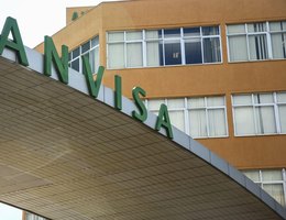 Anvisa manda suspender venda de lotes de camisinhas