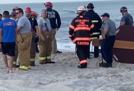 Vídeo: jovem de 18 anos morre 'engolido' por buraco de areia