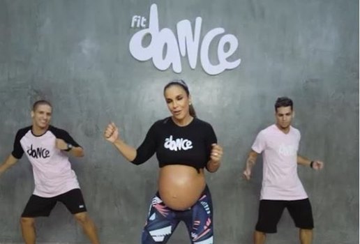 Ivete gravida dancando