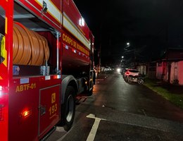 Corpo de Bombeiros foi acionada para combater as chamas