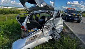 Colisão entre carros deixa três feridos no Litoral Sul da Paraíba