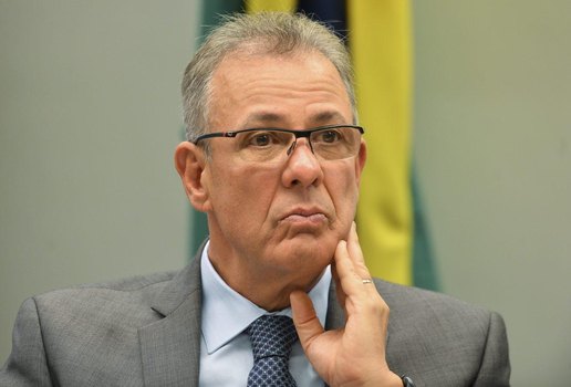 Bento Albuquerque, ministro de Minas e Energia também é almirante de esquadra brasileiro.