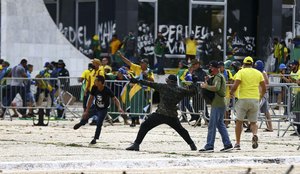 Polícia Civil do DF vai responsabilizar policiais que participaram de atos golpistas