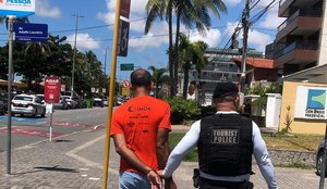 Suspeito foi detido no bairro do Cabo Branco pela PM.