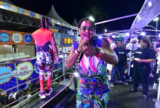 Baile Vermelho e Branco