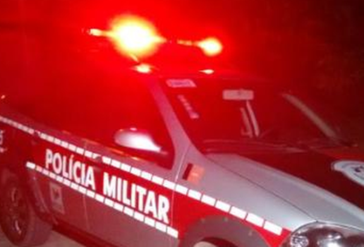 Grupo armado invade casa e rende filho de prefeito na Paraíba