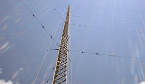 Torre para antena radio