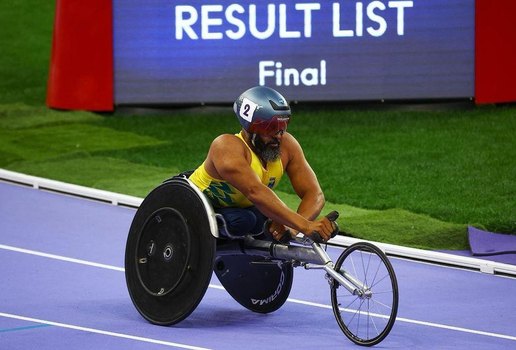 ARIOSVALDO FERNANDES CONQUISTA MEDALHA DE BRONZE