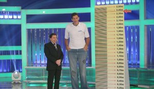 Ninão, o homem mais alto do Brasil, vai ter perna amputada na PB