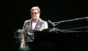 Elton John testa positivo para a Covid-19 e cancela shows