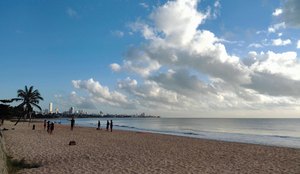 Amanhecer na Praia de Manaíra, em João Pessoa