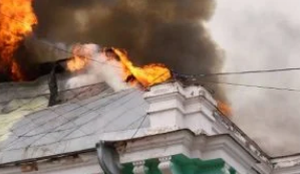 Incêndio começou no telhado do hospital
