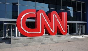 Apresentador da CNN chora ao vivo ao noticiar da morte de colega