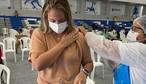 Vacinação contra a covid-19 em Campina Grande