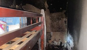 Fogo destruiu quarto onde a vítima foi encontrada morta.