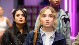 Sabrina Carpenter ira protagonizar o filme Alice no Pais das Maravilhas