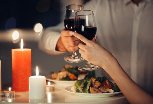 Confira dicas para um jantar romântico