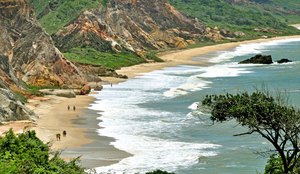 Praia de Tambaba fica no Litoral Sul da Paraíba