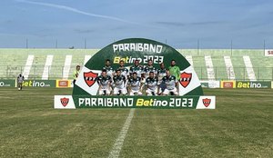 Equipe do Dinossauro antes da partida contra o Treze, no Marizão.