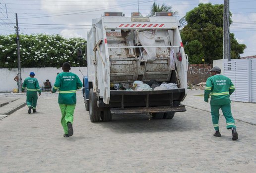 João Pessoa é divida em três áreas para coleta de resíduos.