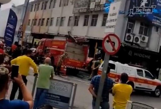 Incêndio aconteceu no Centro da cidade