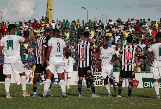 Belo marcou dois gols no final do segundo tempo.