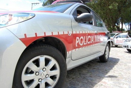 PM prende dupla e recupera veículos roubados em João Pessoa