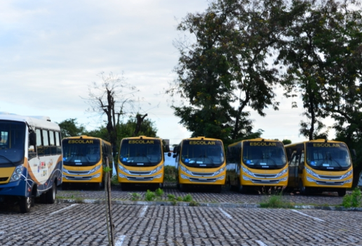 Onibus adaptados deficientes fisicos