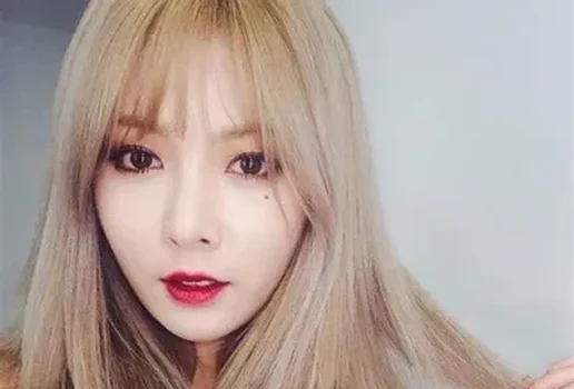 KIM HYUNA