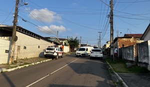 Dupla suspeita de assaltos é detida após colidir contra viatura da PM em João Pessoa