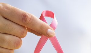 Outubro é o mês de conscientização sobre o câncer de mama.