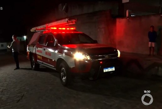 Corpo de bombeiros buscas santa rita