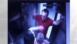 Homem foi flagrado agredindo a vítima dentro de um elevador