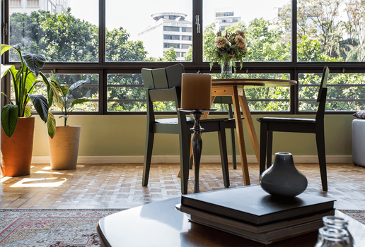 A decoração pode ajudar a transformar um imóvel antigo com charme e funcionalidade (Projeto: Palladino Arquitetura | Imagem: Rogério Cajui)