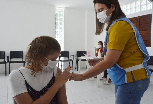 Quarta dose está disponível para público 30+.